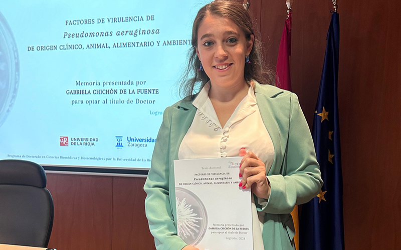 Gabriela Chichón, investigadora del área de Resistencia a los Antibióticos del CIBIR, obtiene el grado de doctora ‘cum laude’ por la Universidad de La Rioja